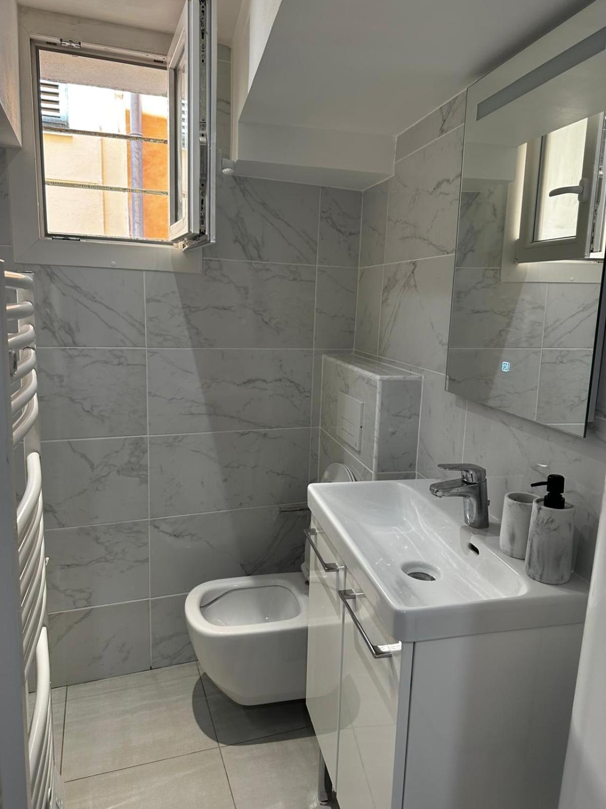 شقة F2 Quartier Des Arts St Raphael Saint-Raphaël المظهر الخارجي الصورة